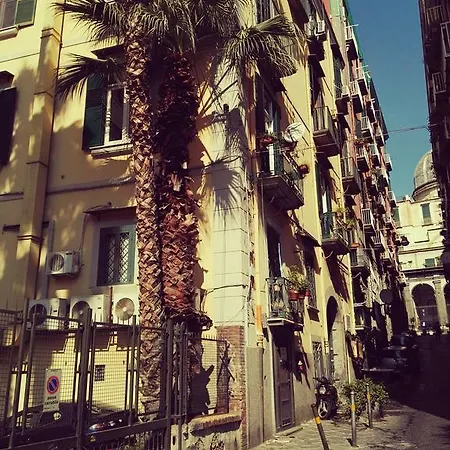 La Porta Rossa Napels